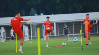 Cedera Justin Hubner Warnai Sesi Latihan Timnas Indonesia Jelang Lawan Mozambik