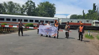 Cegah Kecelakaan Kereta, PT KAI Tutup Ratusan Pelintasan Sebidang