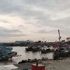 Cuaca Ekstrem Hambat Nelayan Lamongan, HNSI Harap Bantuan Pemecah Gelombang