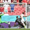 Dominik Livaković Gagal Penalti Harry Kane di Laga Inggris vs Kroasia Piala Dunia 2026