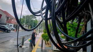 DPRD Desak Penataan Kabel Udara di Jakarta Usai Insiden Maut Siswi SMAN 6