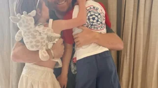Duchess Meghan Bagikan Foto Manis Pangeran Harry dan Anak-Anak di Hari Ayah