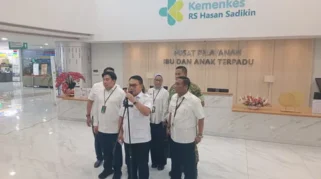 Dudung Jenguk YTR Korban Penganiayaan, Pastikan Biaya Pengobatan Ditanggung BPJS