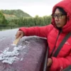 Embun Beku Kembali Selimuti Kawasan Ijen, Suhu Capai 0,60 Derajat Celcius