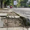 Fakta di Balik Garasi Trotoar Jalan Ambon Bandung yang Viral: Klarifikasi RW hingga Pembongkaran Satpol PP