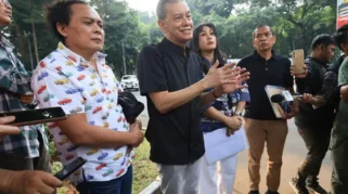 Fariz RM Somasi Tiga Kali Sebelum Melaporkan Penyanyi Syahravi ke Polisi
