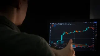Fenomena Investasi Tanpa Fundamental: Anak Muda Terjebak Gaya Hidup Digital dan Pengaruh Influencer