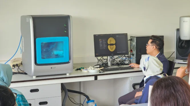 FKG UMS Bekali Mahasiswa dengan Teknologi Digital Smile Design dalam Kedokteran Gigi Modern