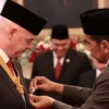 Gianni Infantino Terima Medali Presidensial Kosovo atas Dukungan Sepak Bola