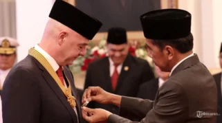 Gianni Infantino Terima Medali Presidensial Kosovo atas Dukungan Sepak Bola