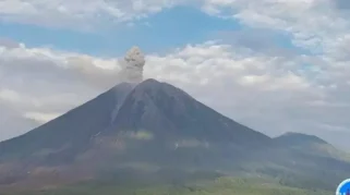 Gunung Semeru Kembali Erupsi, Warga Diminta Waspada