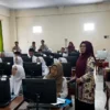 Guru dan Siswa SMAN 1 Sumberpucung Dilatih Olah dan Analisis Data dengan Pivot Table