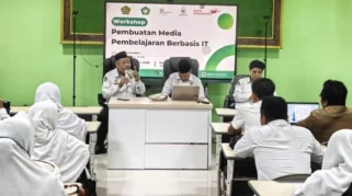 Guru MAN Sumenep Dibekali Keterampilan Media Pembelajaran Interaktif dalam Workshop Digitalisasi