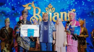 Hadiri Final Bujang Dara Pekanbaru, Wali Kota Agung Nugroho Ungkap Peran Andre Rosiade dalam Pembangunan Kota
