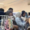 Hanoon Craft Curi Perhatian di Impact Circle 11.0 AIESEC Unsri, Ratusan Anak Muda Antusias Belajar Kerajinan Tangan