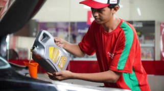 Harga Oli Naik Drastis, Pemilik Kendaraan Mulai Ubah Kebiasaan Perawatan