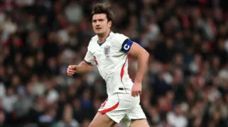 Harry Maguire Jual Stiker di New York Setelah Gagal Masuk Skuad Inggris Piala Dunia 2026