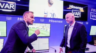Hisense TV RGB-MiniLED Jadi Layar Resmi IBC Piala Dunia FIFA 2026, Presiden FIFA Uji Sistem VAR