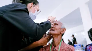 HLUN 2026 di NTT, Ratusan Lansia Mendapatkan Operasi Katarak Gratis