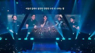 Hoki Banget Ponsel Penyanyi Finazia Dipakai Chanyeol dan Sehun Rekam Konser EXO