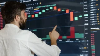 Investor Asing Tinggalkan Pasar Saham RI Rp 61 Triliun YTD, IHSG Terpuruk
