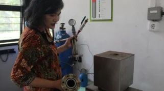 ITS Professor Turns Aluminum Waste into Green Energy Source