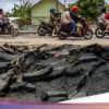 Jalan Alternatif Jepara-Kudus Rusak Parah, Warga Minta Perbaikan Demi Keselamatan