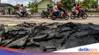 Jalan Alternatif Jepara-Kudus Rusak Parah, Warga Minta Perbaikan Demi Keselamatan