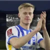 Jan Paul van Hecke Jadi Prioritas De Zerbi di Tottenham, Negosiasi dengan Brighton Masih Berlangsung