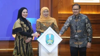 Jatim Siapkan Beasiswa Bagi 143 Ribu Pelajar dan Mahasiswa, Tekan Angka Anak Tidak Sekolah