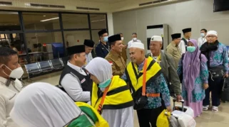Jemaah Haji Kloter Pertama Riau Tiba di Tanah Air via Batam