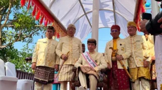 Jokowi Terima Gelar Adat 'Baginda Pemuka Bangsa' di Kedaton Keagungan Lampung