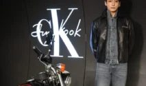 Jung Kook Rayakan Kolaborasi Calvin Klein di Tokyo, Koleksi Ludes 30 Menit