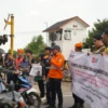 KAI Daop 7 Madiun Gandeng Railfans Edukasi Keselamatan di Perlintasan Sebidang Blitar