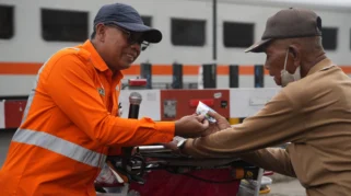 KAI Daop 7 Madiun Gandeng Railfans untuk Edukasi Keselamatan di Perlintasan Sebidang