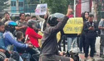 Kantor BGN Didemo soal MBG, Pengendara Melintas Kompak Bunyikan Klakson: Lebih Penting Pendidikan