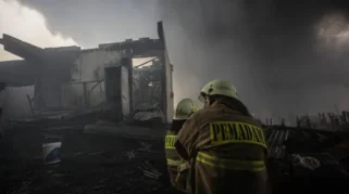 Kebakaran di Palembang, 3 Bocah Terkunci dalam Rumah Berhasil Dievakuasi Damkar dan Warga