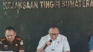 Kejati Sumsel Tetapkan Pejabat KSOP Palembang Tersangka Korupsi Pelayaran Sungai Lalan