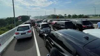 Kepadatan di Tol Japek hingga Dalkot Pagi Ini Akibat Perbaikan Jalan dan Macet Arteri