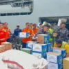 Kepala Basarnas Nias Kunjungi KRI Semarang-594 di Pelabuhan Angin Gunungsitoli untuk Perkuat Sinergi Kemanusiaan