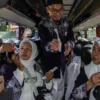 Kepulangan Kloter 1 Jemaah Haji Debarkasi Padang Disambut Sekdaprov Sumbar