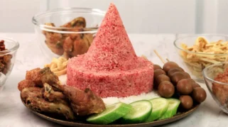 Ketan Bubuk, Sajian Tradisional dengan Makna Filosofis, Kini Hadir di Kafe Modern Jember