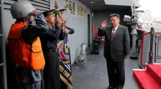 Kim Jong-un Umumkan Rencana Bangun Kapal Perang 10.000 Ton dan Perkuat Armada Nuklir