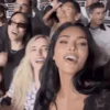 Kim Kardashian Hadir di Konser Ariana Grande di L.A., Tunjukkan Keakraban dengan Sang Penyanyi