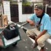 Kisah Tirta, Pedagang Rongsokan di Jakarta yang Menafkahi Tiga Anak dari Jalanan