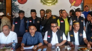 Klarifikasi Aksi Penganiayaan yang Viral: Pria yang Dipukul Ternyata Pelaku Penggelapan Mobil