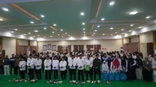 Kolaborasi FOZ, BAZNAS, dan Kemenag Salurkan Bingkisan Lebaran Yatim ke 22 Ribu Anak di Jatim