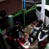 Komplotan Maling Gasak 2 Motor di Rumah Kos Kelapa Dua Depok, Polisi Selidiki