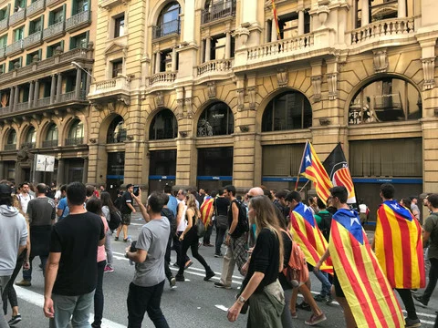 Lamine Yamal Angkat Bendera Palestina: Barcelona dan Sejarah Perlawanan yang Tak Pernah Padam