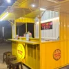 Lezatnya Kue Pancong di Dolopo Madiun, Camilan Tradisional dengan Topping Kekinian